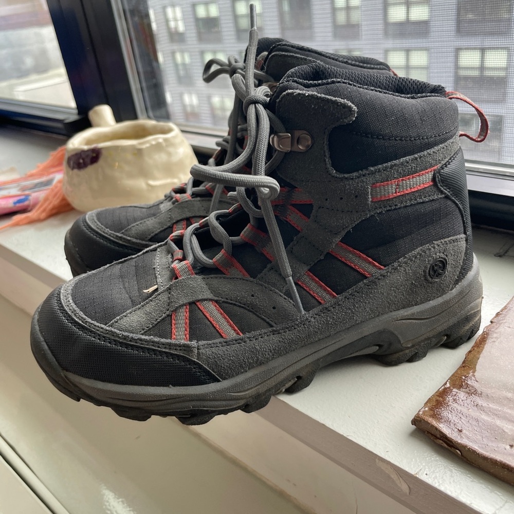 Northside Kids Black and Red Boots